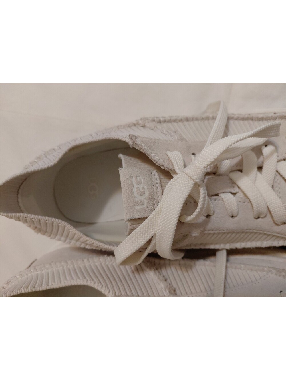 UGG size 8 8.5 Platform Sneakers  Off White (Run Big Fits 8.5 Exactly) EUC - Picture 3 of 8
